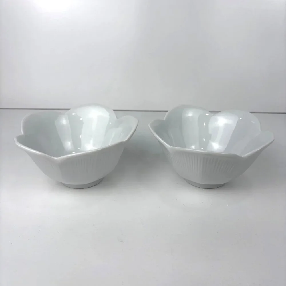 White Pier 1 Lotus Scalloped Porcelain Bowls Set Of 2 Tulip‎ 4 1/2”